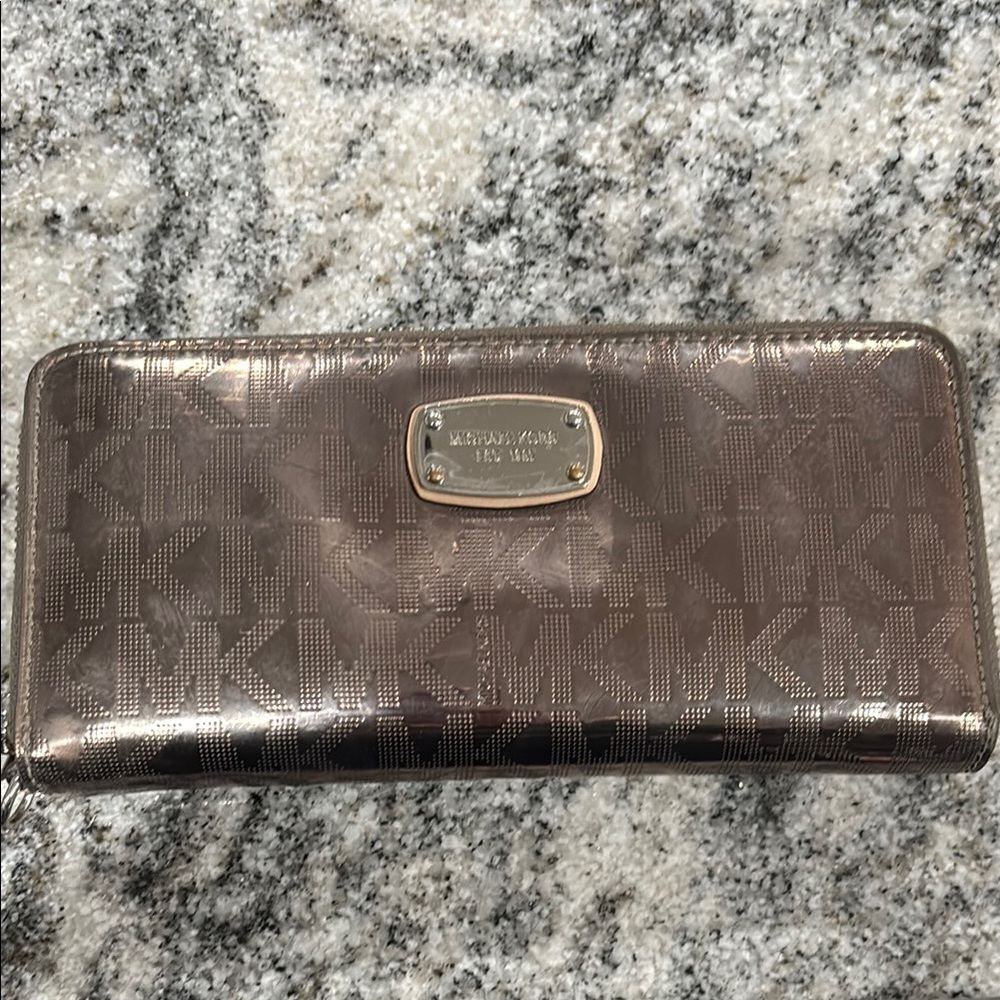 Michael Kors Metallic Wallet
